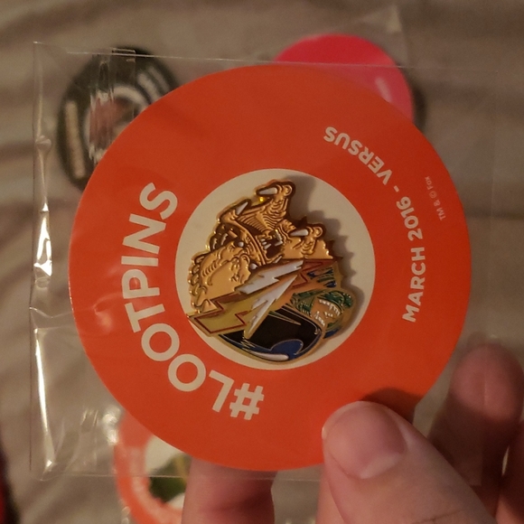 Set of loot crate pins (7 total) - Picture 7 of 8